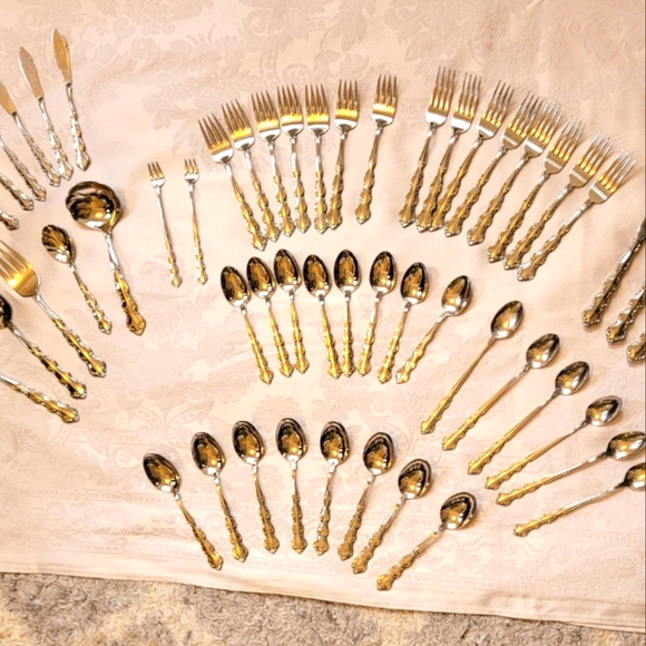 58pcs!ONEIDA Mozart stainless steel high quality extended luxury flatware set - Picture 3 of 17